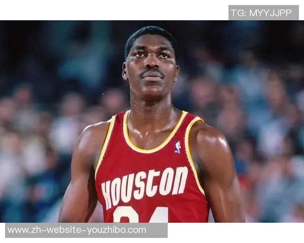 奥拉朱旺与奥尼尔的传奇对决:谁才是NBA历史最佳中锋之争的赢家 奥拉朱旺与奥尼尔的传奇对决:谁才是NBA历史最佳中锋之争的赢家